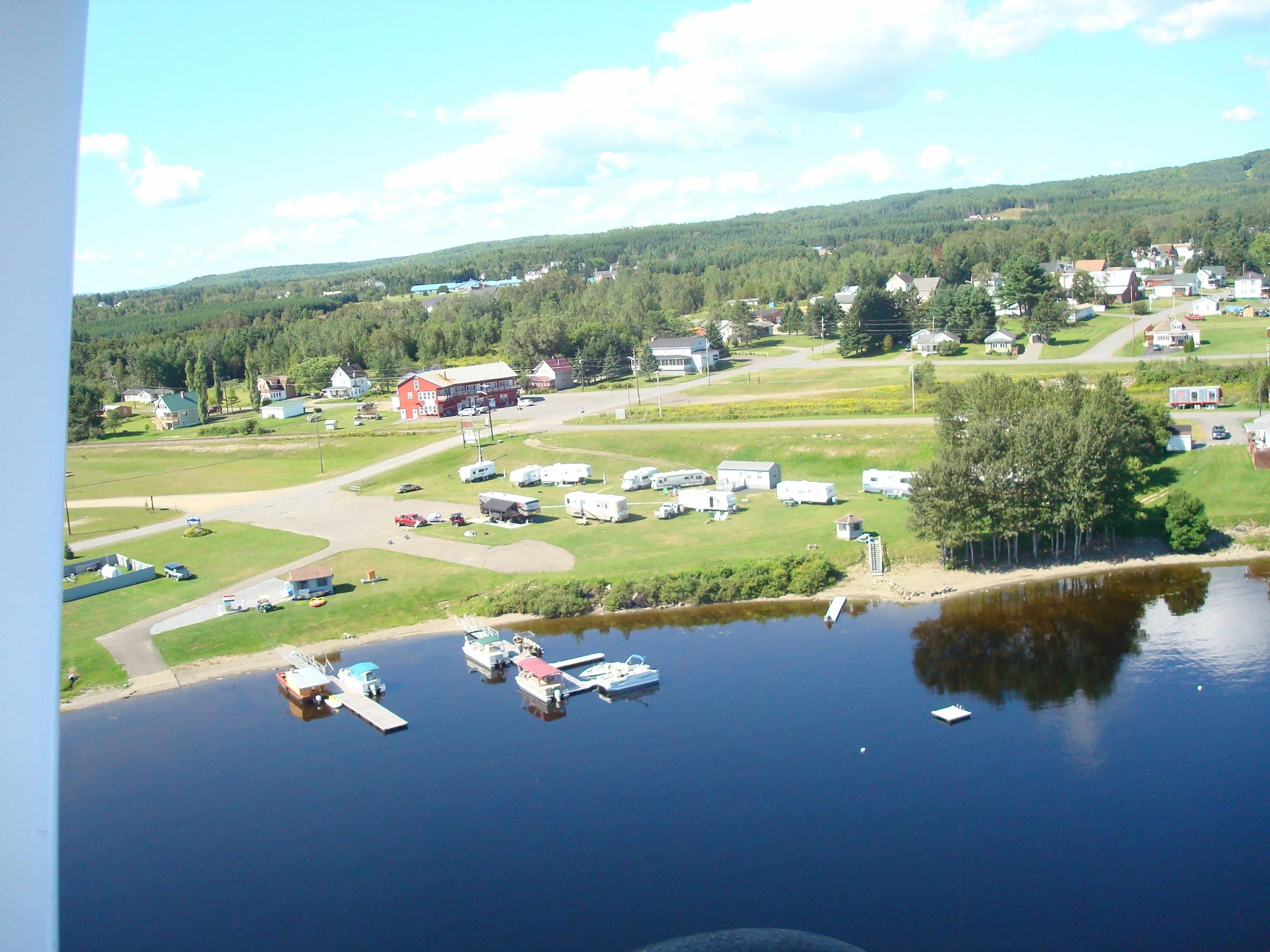 Eagle Lake Inn hotel, motel, cabins, bed and breakfast, bed & breakfast